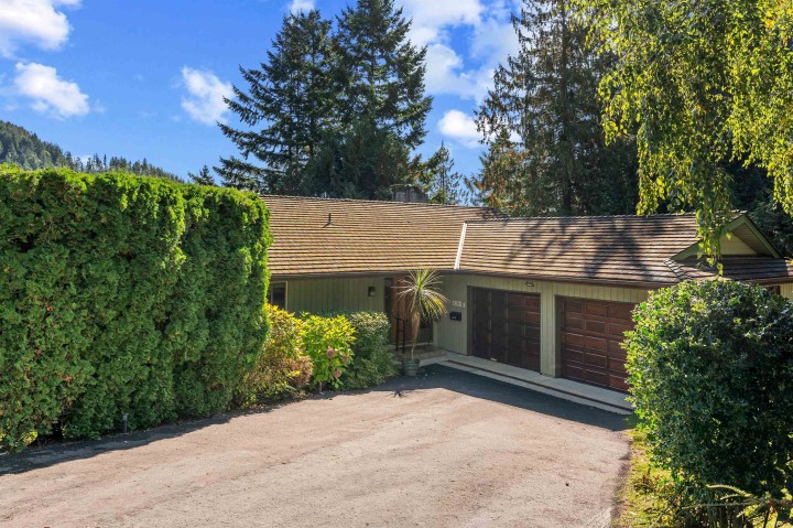 Photo 2 at 6250 Summit Avenue, Gleneagles, West Vancouver
