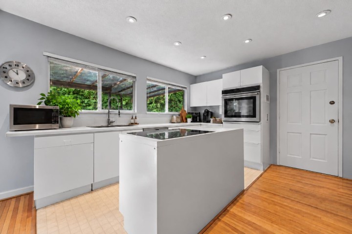 Photo 12 at 6250 Summit Avenue, Gleneagles, West Vancouver