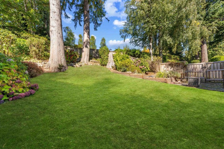 Photo 26 at 6250 Summit Avenue, Gleneagles, West Vancouver