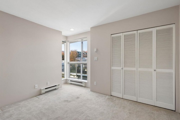 Photo 12 at 305 - 1551 Mariner Walk, False Creek, Vancouver West