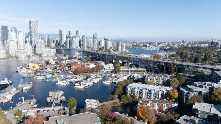 Photo 19 at 305 - 1551 Mariner Walk, False Creek, Vancouver West
