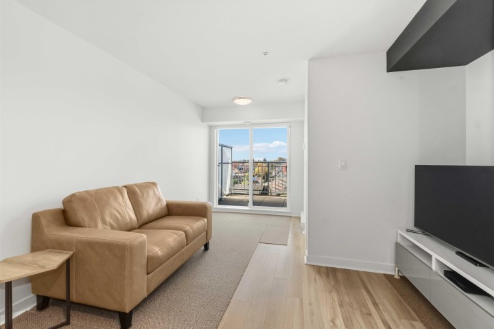 Photo 2 at 305 - 2888 E 2nd Avenue, Renfrew VE, Vancouver East