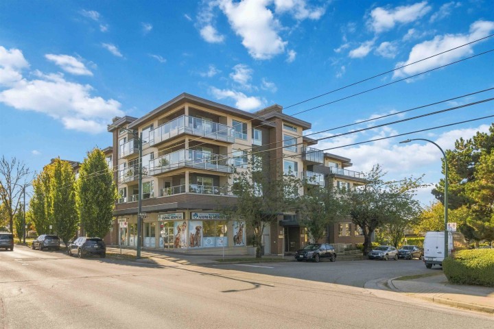 Photo 17 at 305 - 2888 E 2nd Avenue, Renfrew VE, Vancouver East