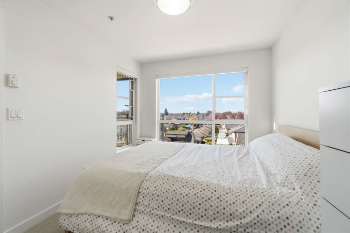 Photo 7 at 305 - 2888 E 2nd Avenue, Renfrew VE, Vancouver East