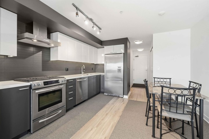 Photo 5 at 305 - 2888 E 2nd Avenue, Renfrew VE, Vancouver East