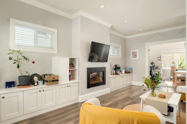 Photo 4 at 518 E 11th Avenue, Mount Pleasant VE, Vancouver East