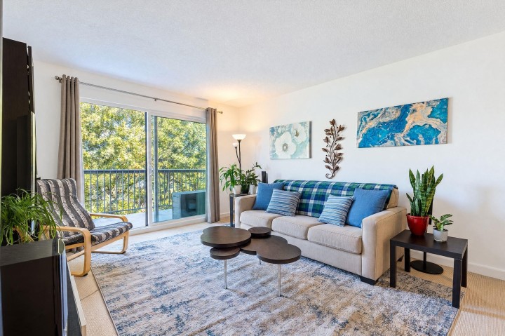 Photo 2 at 312 - 2320 Trinity Street, Hastings, Vancouver East