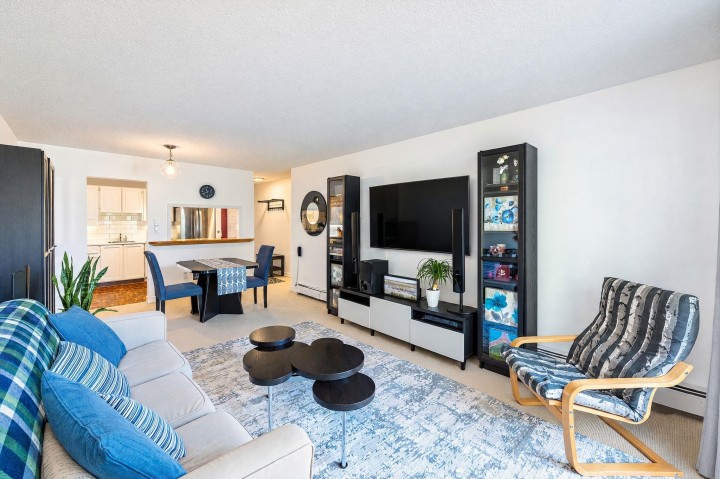 Photo 4 at 312 - 2320 Trinity Street, Hastings, Vancouver East
