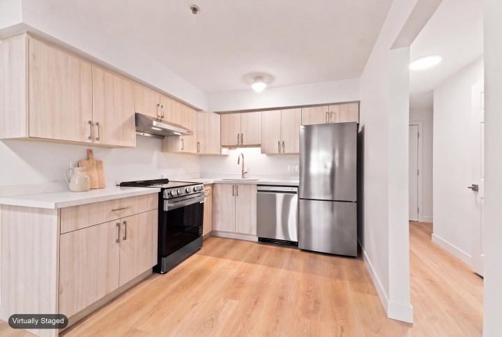 Photo 6 at 301 - 2928 Commercial Drive, Grandview Woodland, Vancouver East