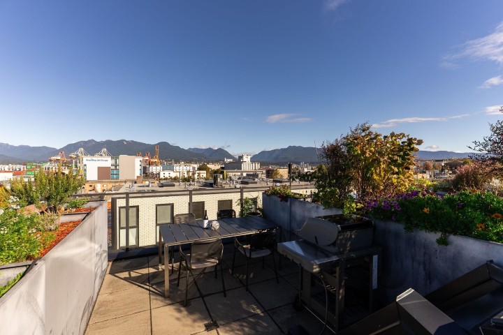 Photo 9 at 309 - 1647 E Pender Street, Hastings, Vancouver East