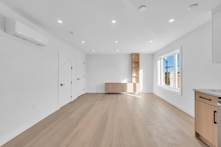 Photo 13 at 3036 E 5th Avenue, Renfrew VE, Vancouver East