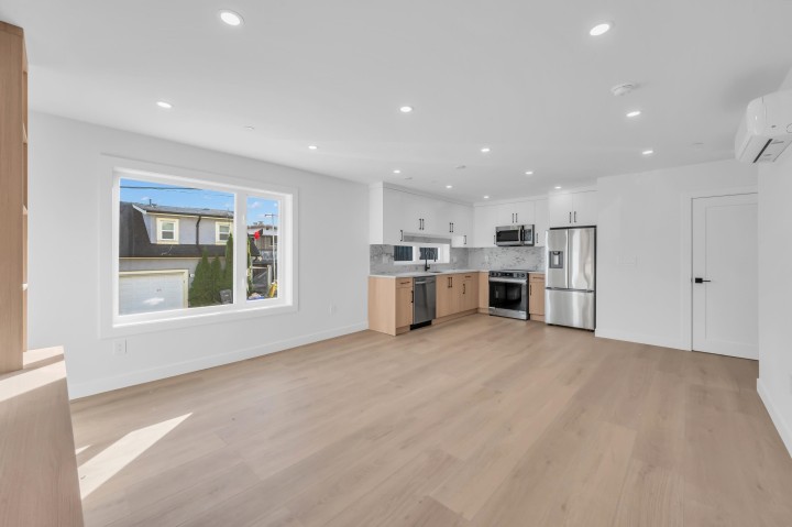 Photo 12 at 3036 E 5th Avenue, Renfrew VE, Vancouver East
