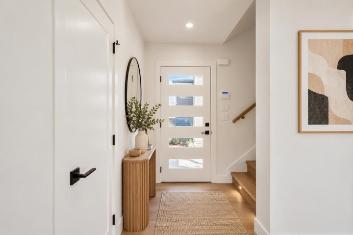 Photo 4 at 3036 E 5th Avenue, Renfrew VE, Vancouver East