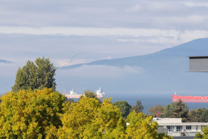 Photo 14 at 702 - 1530 W 6th Avenue, Fairview VW, Vancouver West