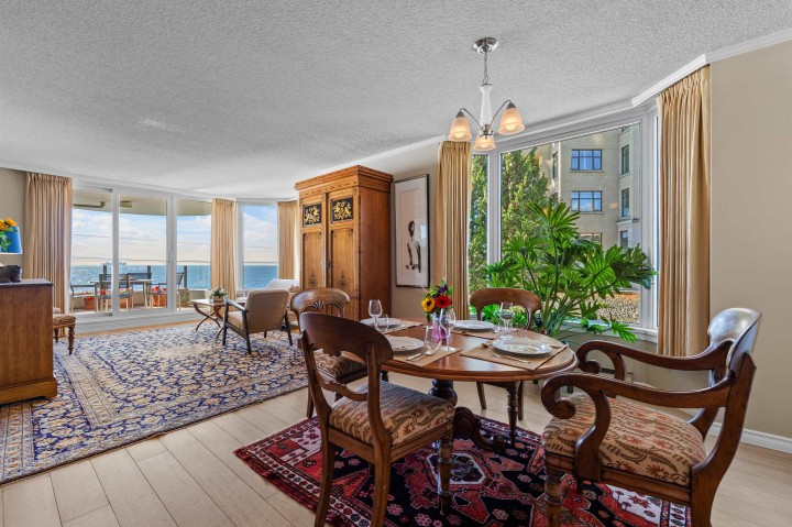 Photo 16 at 103 - 2280 Bellevue Avenue, Dundarave, West Vancouver