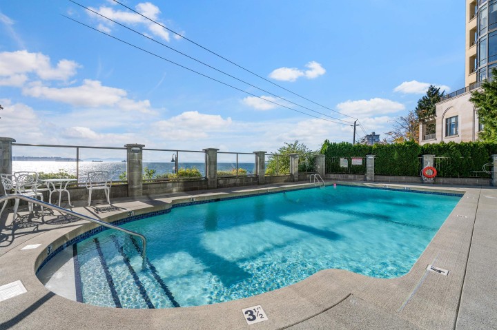 Photo 32 at 103 - 2280 Bellevue Avenue, Dundarave, West Vancouver
