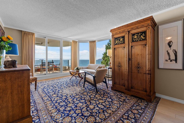 Photo 14 at 103 - 2280 Bellevue Avenue, Dundarave, West Vancouver
