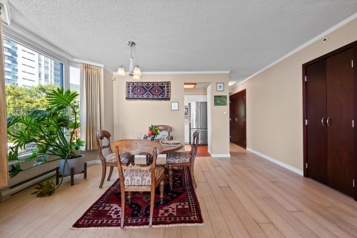 Photo 18 at 103 - 2280 Bellevue Avenue, Dundarave, West Vancouver