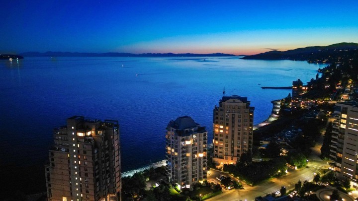 Photo 40 at 103 - 2280 Bellevue Avenue, Dundarave, West Vancouver