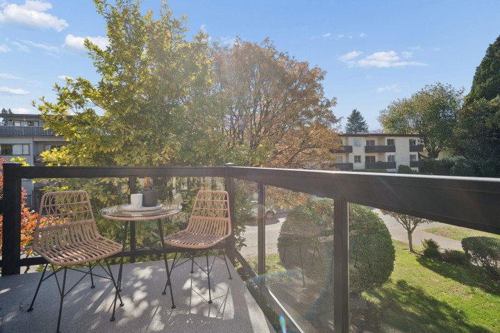 Photo 19 at 2 - 1115 W 10th Avenue, Fairview VW, Vancouver West