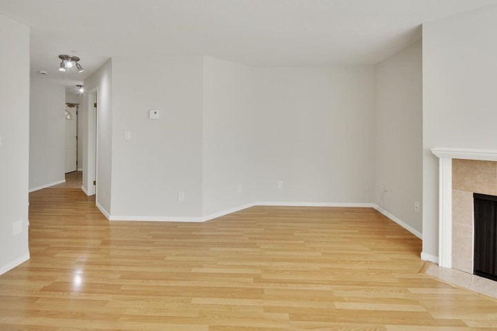 Photo 9 at 204 - 943 W 8th Avenue, Fairview VW, Vancouver West