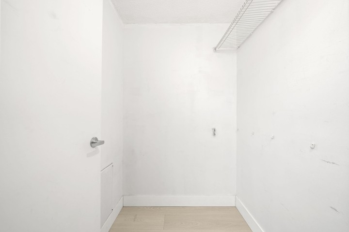 Photo 16 at 508 - 555 Jervis Street, Coal Harbour, Vancouver West