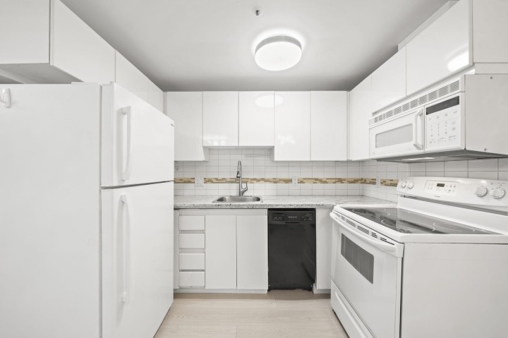 Photo 11 at 508 - 555 Jervis Street, Coal Harbour, Vancouver West