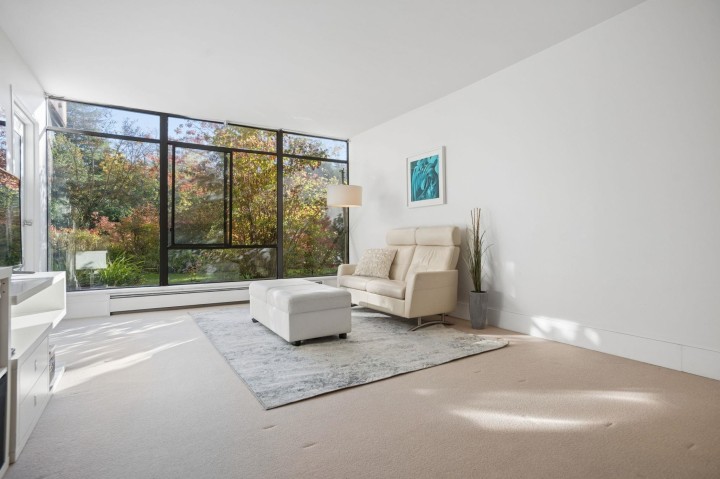 Photo 2 at 111 - 2101 Mcmullen Avenue, Quilchena, Vancouver West