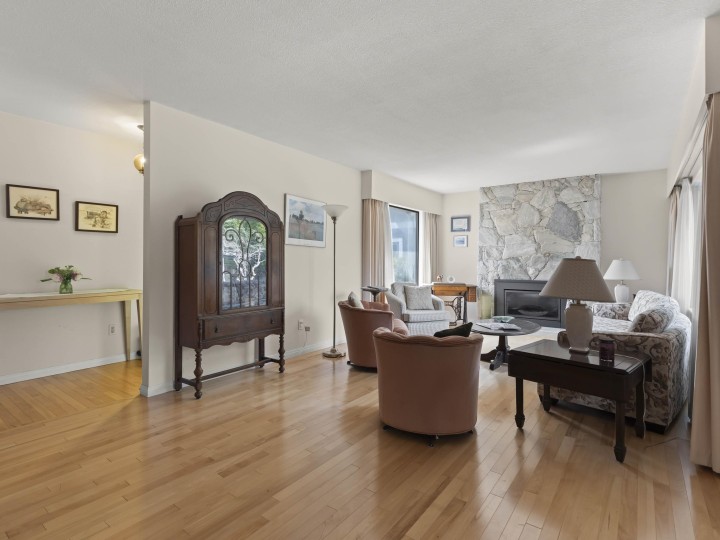 Photo 7 at 4041 W 39th Avenue, Dunbar, Vancouver West