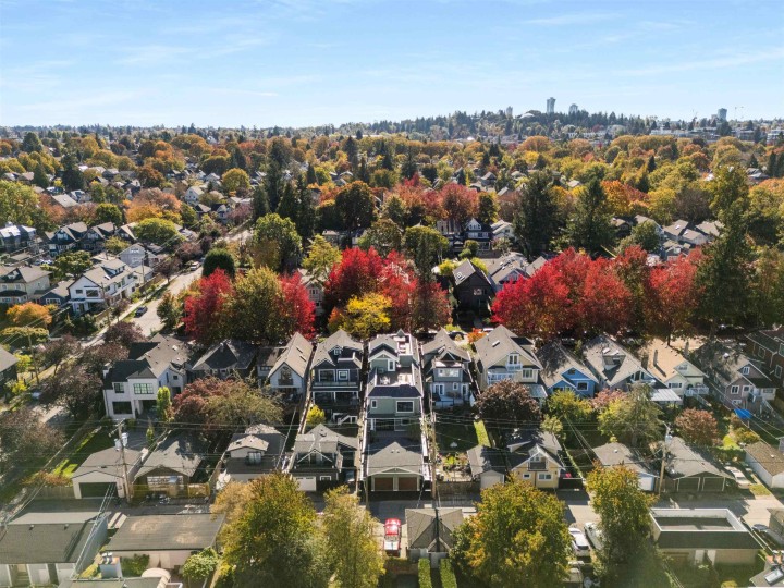 Photo 33 at 2 - 127 W 17th Avenue, Cambie, Vancouver West