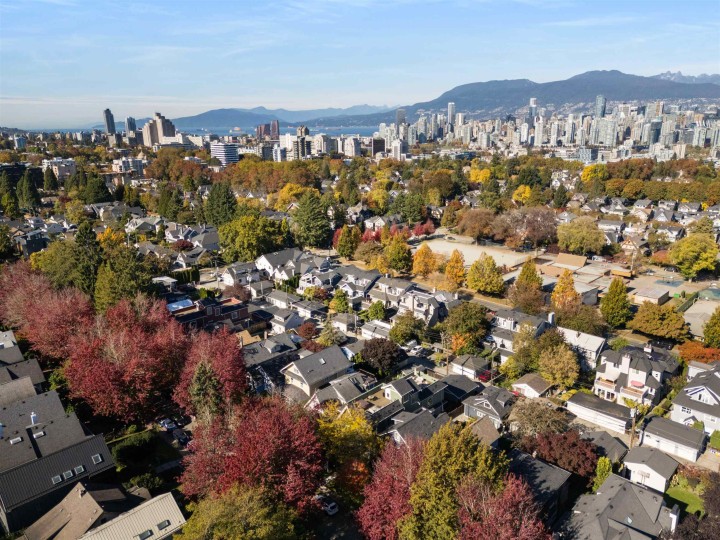 Photo 35 at 2 - 127 W 17th Avenue, Cambie, Vancouver West