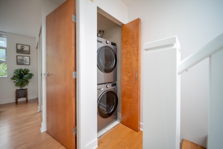 Photo 13 at 9 - 1250 W 6th Avenue, Fairview VW, Vancouver West