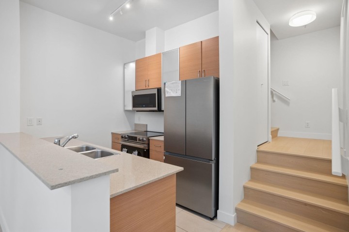 Photo 5 at TH938 Homer Street, Yaletown, Vancouver West