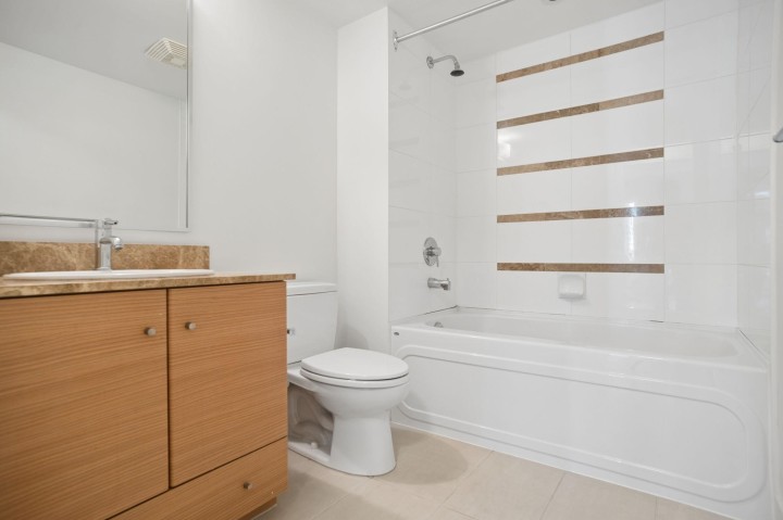 Photo 10 at TH938 Homer Street, Yaletown, Vancouver West
