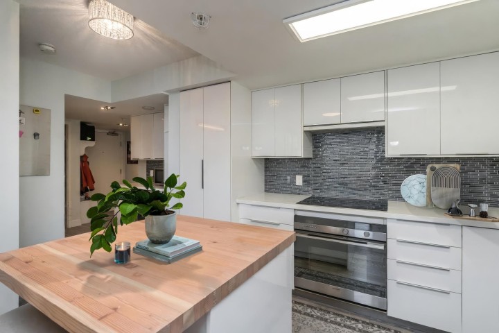 Photo 7 at 2508 - 788 Hamilton Street, Downtown VW, Vancouver West