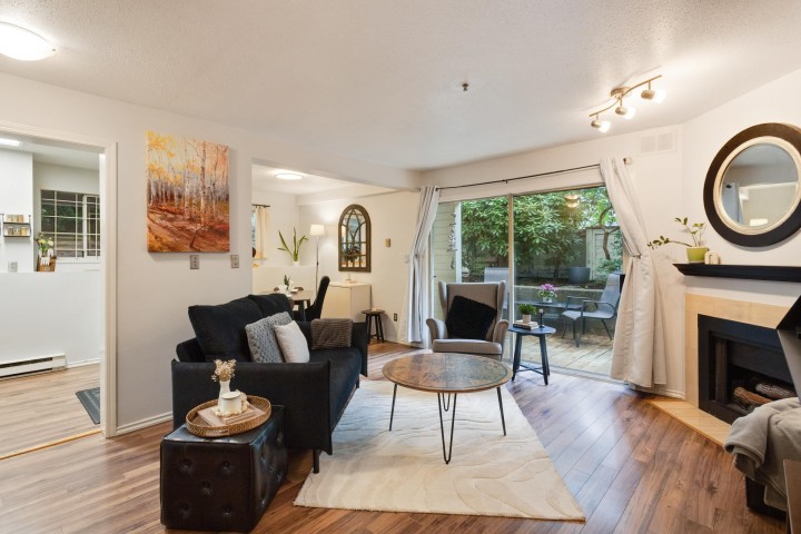 Photo 5 at 101 - 3270 W 4th Avenue, Kitsilano, Vancouver West
