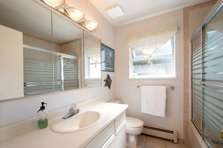 Photo 16 at 25 Tidewater Way, Lions Bay, West Vancouver