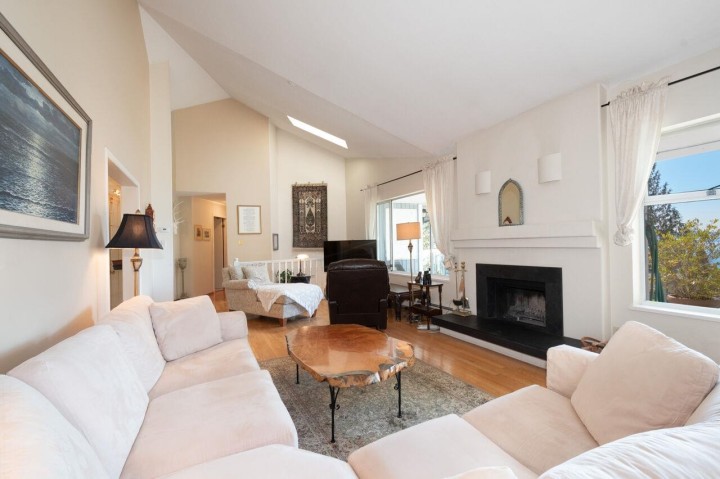 Photo 3 at 25 Tidewater Way, Lions Bay, West Vancouver
