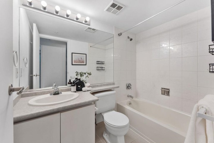 Photo 26 at 1506 - 1238 Melville Street, Coal Harbour, Vancouver West