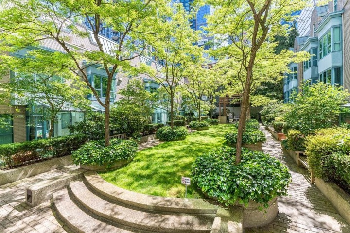 Photo 33 at 1506 - 1238 Melville Street, Coal Harbour, Vancouver West