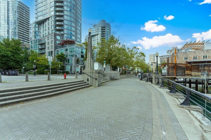 Photo 4 at 1506 - 1238 Melville Street, Coal Harbour, Vancouver West
