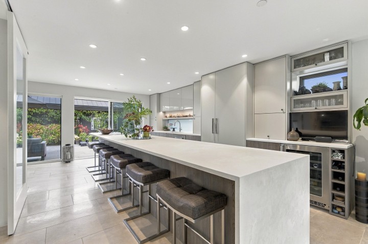 Photo 2 at 2505 Adanac Street, Renfrew VE, Vancouver East