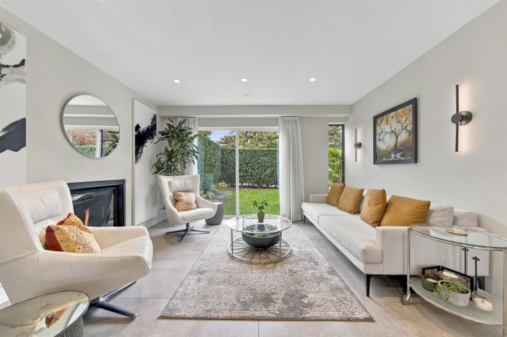 Photo 6 at 2505 Adanac Street, Renfrew VE, Vancouver East