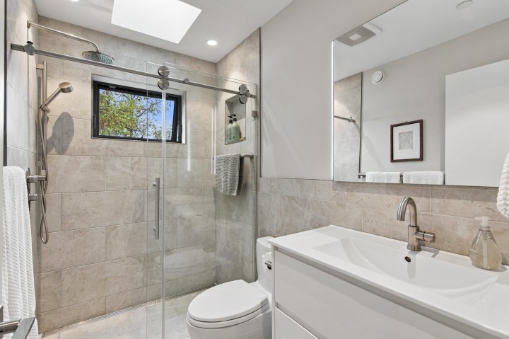 Photo 22 at 2505 Adanac Street, Renfrew VE, Vancouver East