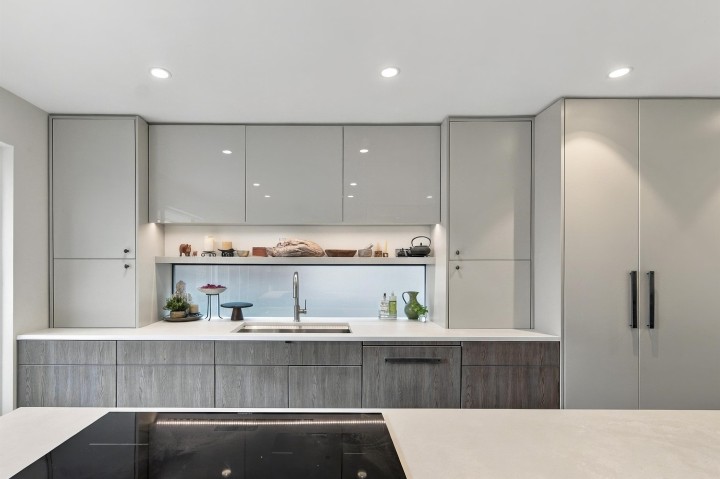 Photo 3 at 2505 Adanac Street, Renfrew VE, Vancouver East