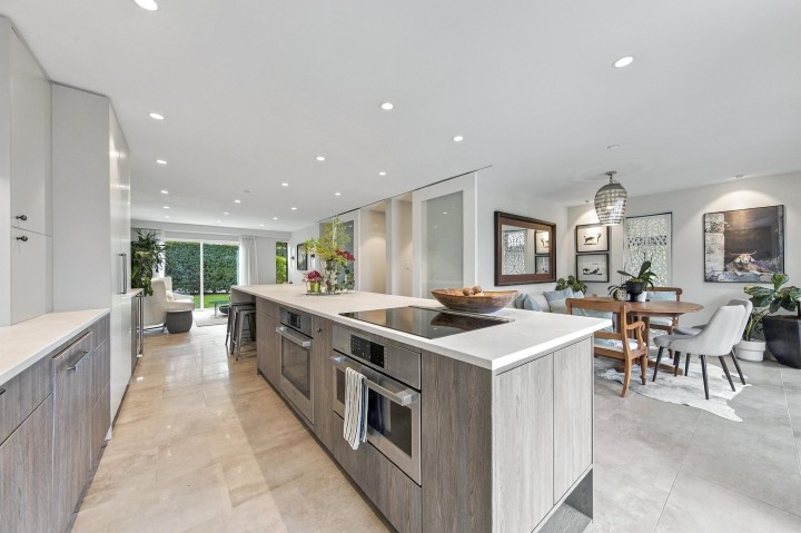 Photo 4 at 2505 Adanac Street, Renfrew VE, Vancouver East