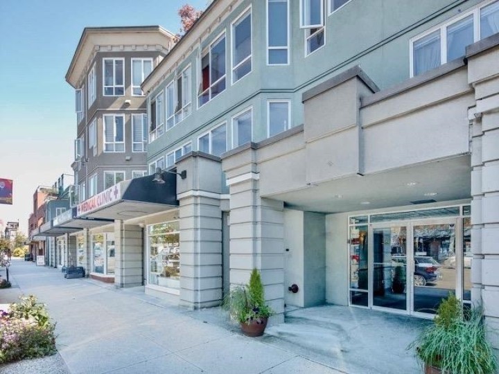 Photo 2 at 123 - 3440 W Broadway, Kitsilano, Vancouver West