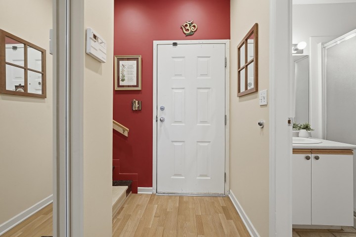 Photo 3 at 123 - 3440 W Broadway, Kitsilano, Vancouver West