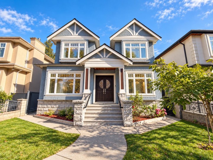 Photo 2 at 6830 Vivian Street, Killarney VE, Vancouver East
