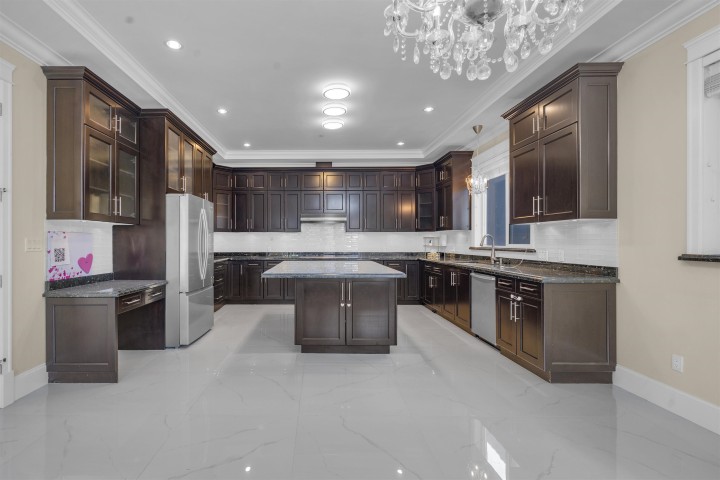 Photo 13 at 6830 Vivian Street, Killarney VE, Vancouver East